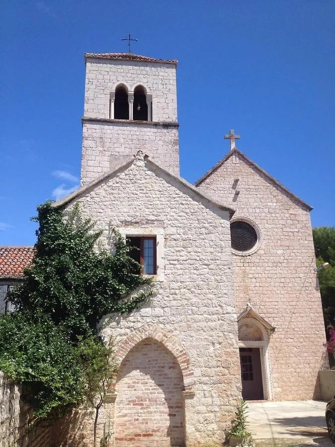Apartment In Slatine With Terrace, Air Conditioning, Wi-Fi Trogir 0*,