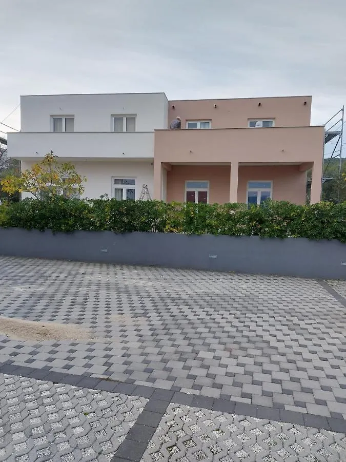 Apartment In Slatine With Terrace, Air Conditioning, Wi-Fi Trogir